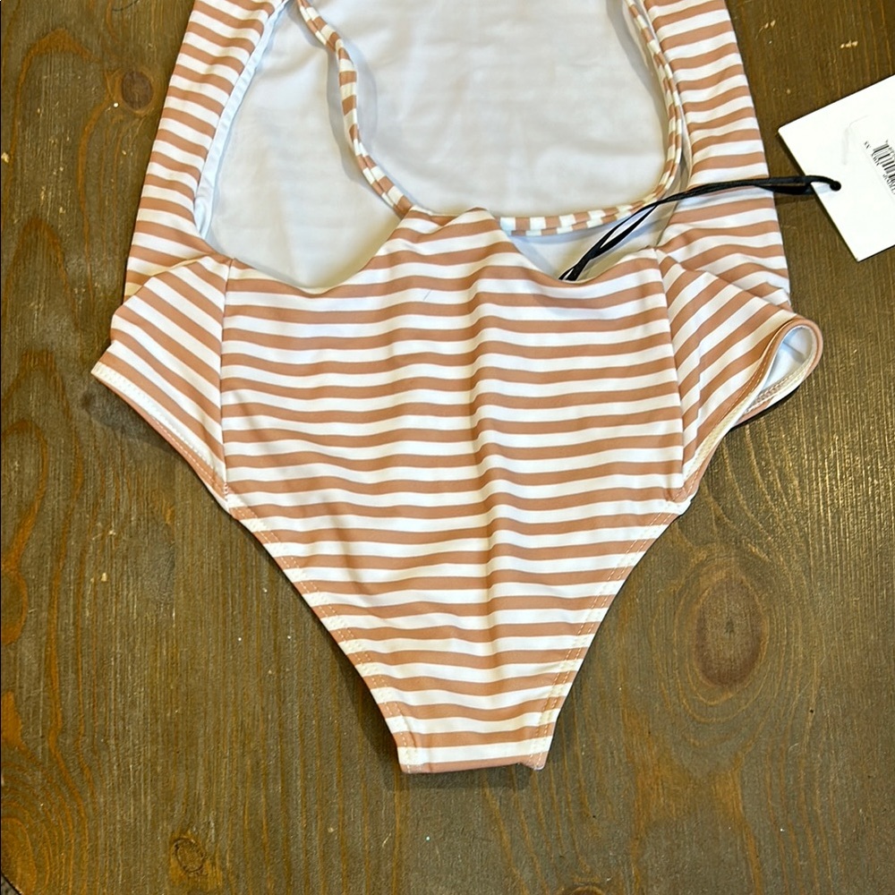 Beach Riot One Piece Swimsuit - Picture 8 of 10